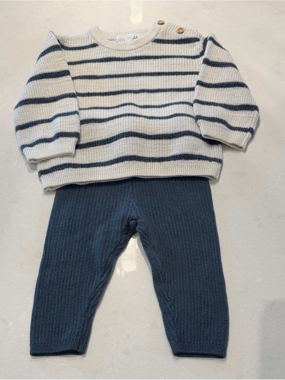 Zara 3-6m cream & Navy Striped Knit Sweater and Navy Ribbed Pants Set